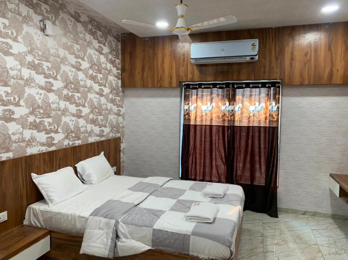 Kesar Hotel Viramgam エクステリア 写真