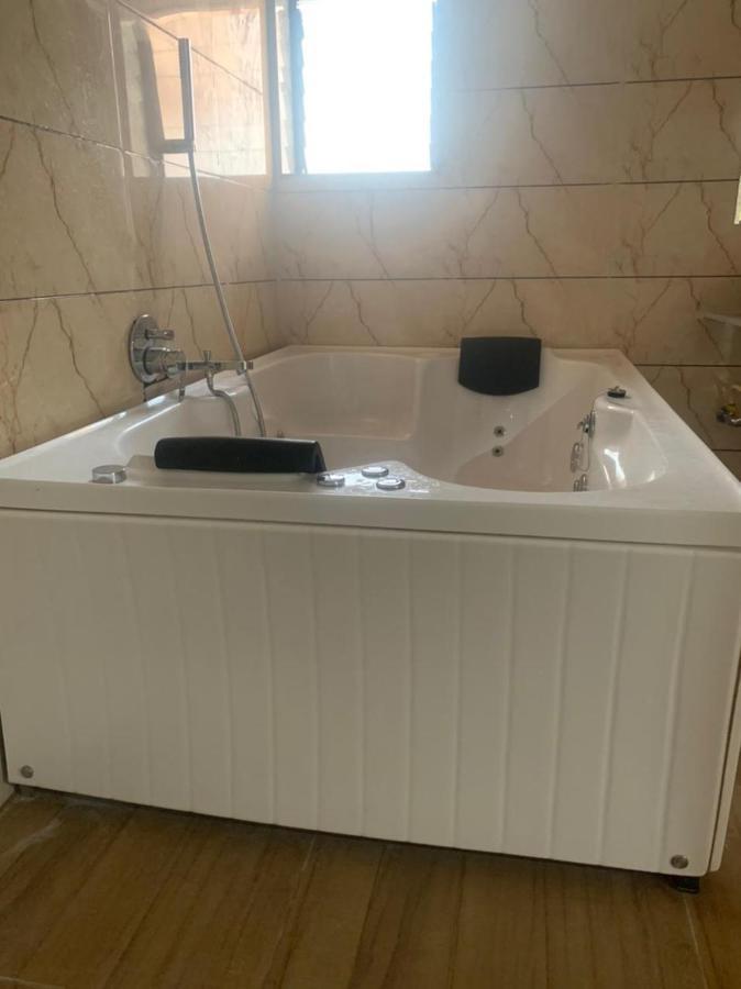 Kesar Hotel Viramgam エクステリア 写真