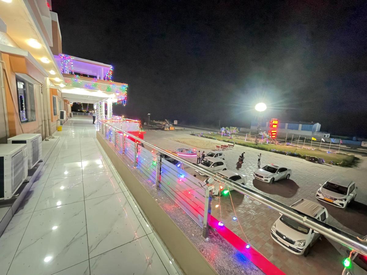 Kesar Hotel Viramgam エクステリア 写真